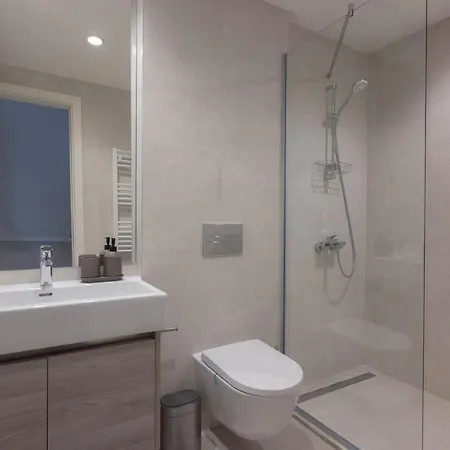 Huge 3 Bedroom With River View 아파트